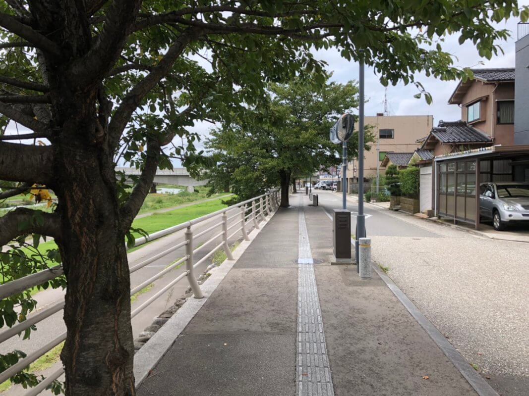 もらって嬉しい！オリジナル金箔ノベルティ専門サイト『HAQU』